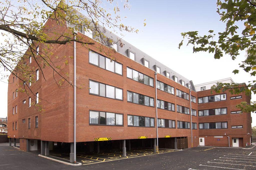 Premier Inn London Hanger Lane المظهر الخارجي الصورة